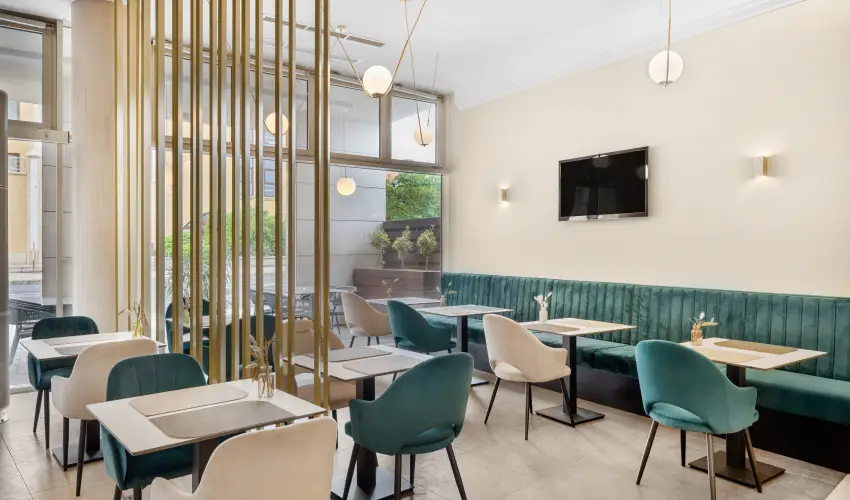 Corso Hotel Pcs Pcs - Hsvt - teljes elrefizetssel