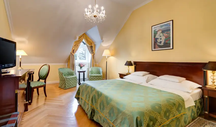 gr�f Degenfeld Kast�lysz�ll� Tarcal - H�sv�t 