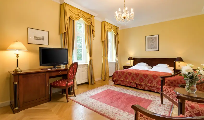 gr�f Degenfeld Kast�lysz�ll� Tarcal - H�sv�t 