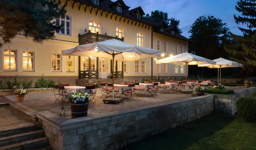 gr�f Degenfeld Kast�lysz�ll� Tarcal - H�sv�t 