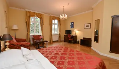 gr�f Degenfeld Kast�lysz�ll� Tarcal