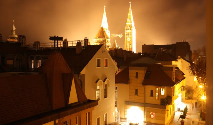 Dm Hotel Szeged - Hsvt - teljes elrefizetssel