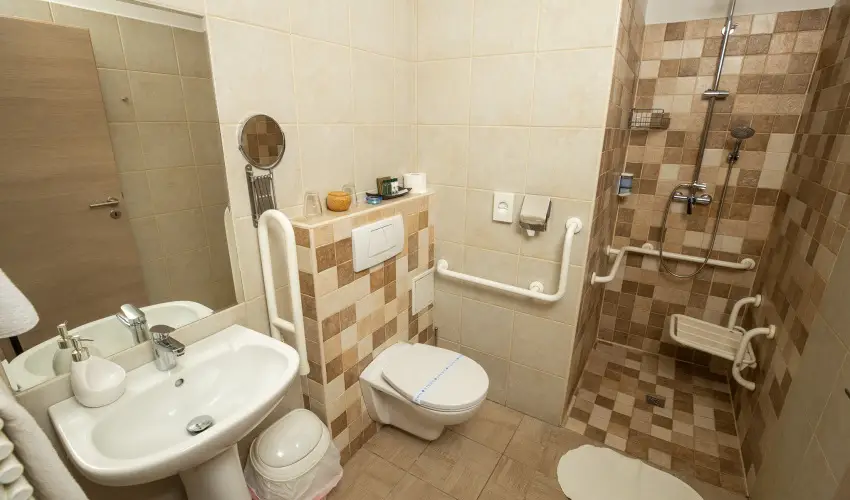 Dm Hotel Szeged - Hsvt - teljes elrefizetssel