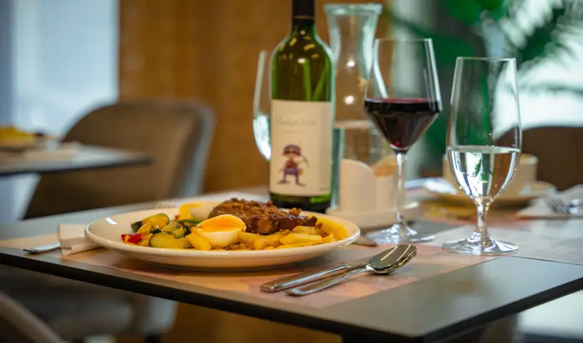 Eleven Business & Sport Hotel Jszrokszlls - Hsvt