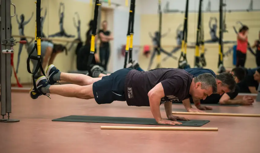 Eleven Business & Sport Hotel Jszrokszlls - Hsvt