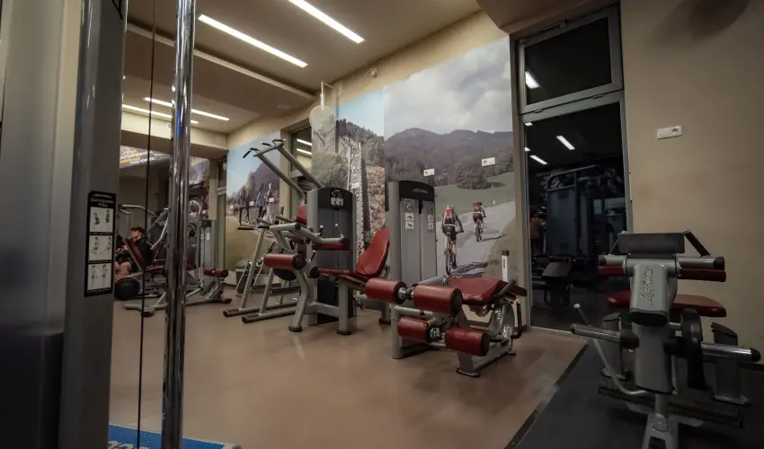 Eleven Business & Sport Hotel Jszrokszlls - Hsvt