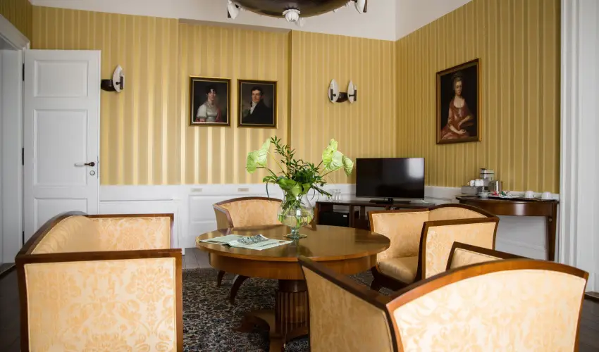 Erzsbet Nagy Szlloda Paks - Hsvt