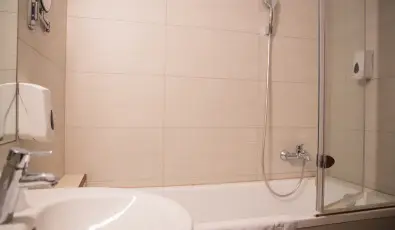 Erzsbet Nagy Szlloda Paks