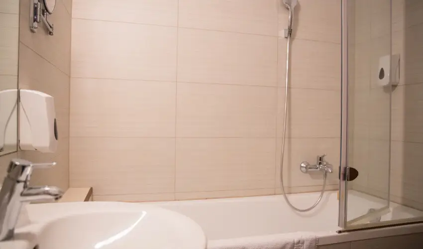 Erzsbet Nagy Szlloda Paks - Hsvt