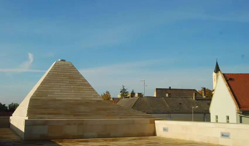 Erzsbet Nagy Szlloda Paks - Hsvt