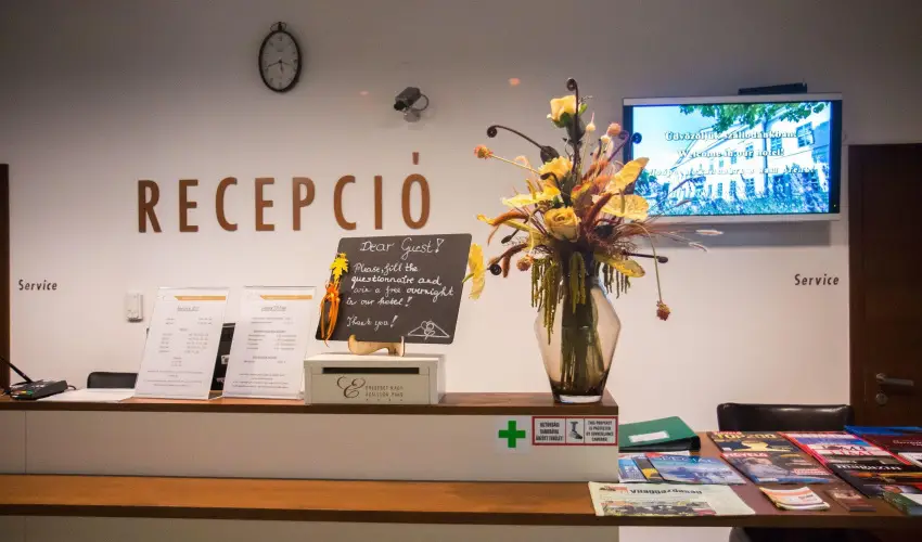 Erzsbet Nagy Szlloda Paks - Hsvt