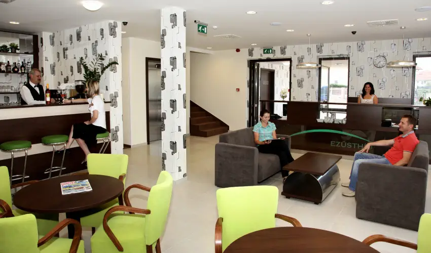 Ezsthd Hotel Veszprm - Hsvt 