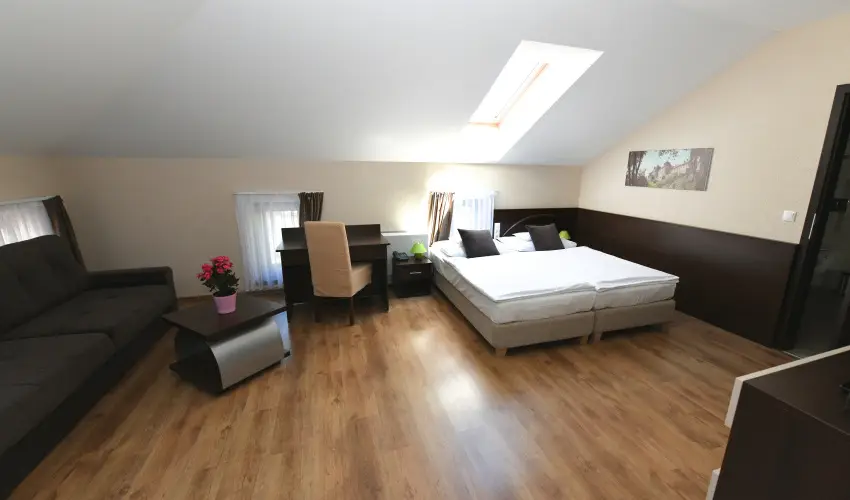 Ezsthd Hotel Veszprm - Hsvt 