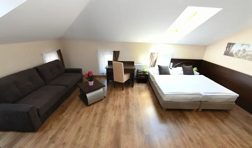 Ezsthd Hotel Veszprm - Hsvt 