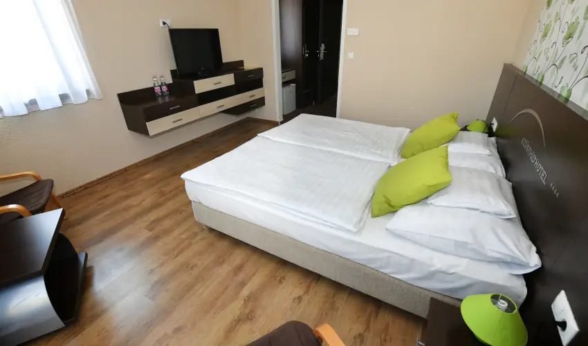 Ezsthd Hotel Veszprm - Hsvt 