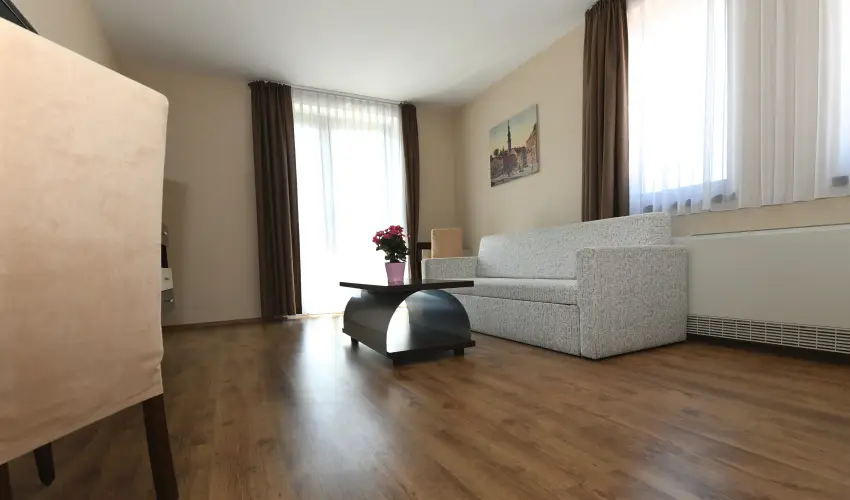 Ezsthd Hotel Veszprm - Hsvt 