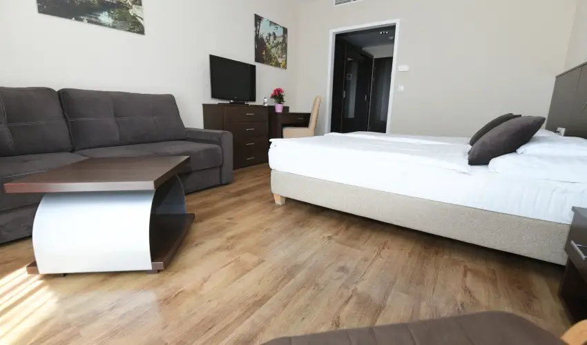 Ezsthd Hotel Veszprm - Hsvt 