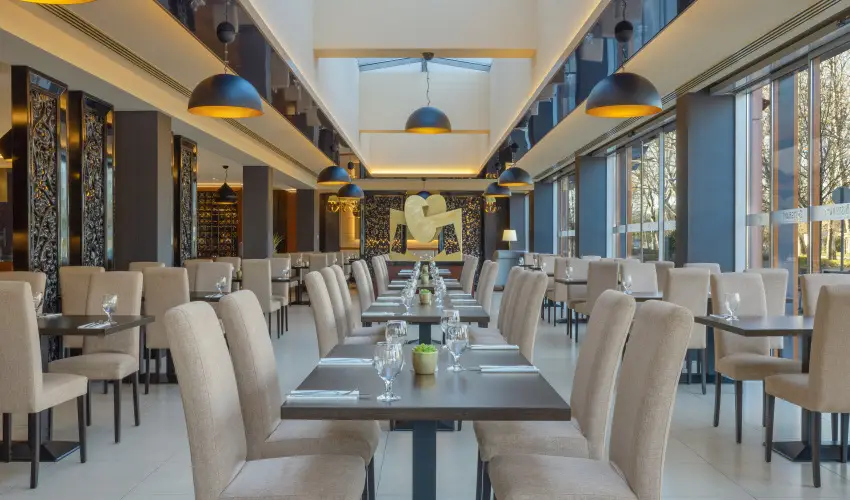 Four Points by Sheraton Kecskem�t Hotel & Konferenciak�zpont Kecskem�t - H�sv�ti Felt�lt�d�s & Wellness �lm�nycsomag (min. 2 �j)