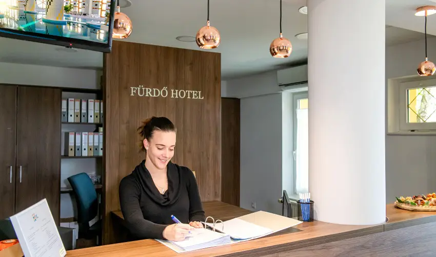 F�rd� Hotel Zalakaros - H�sv�t (min. 2 �j)