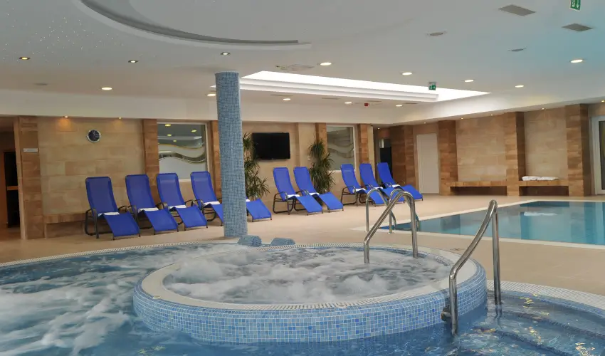 Garden Hotel Wellness & Konferencia Szolnok - Édeskettes romantika (min. 2 éj)