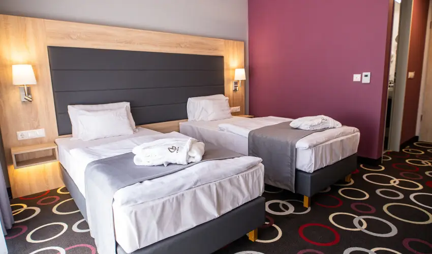 Garden Hotel Wellness & Konferencia Szolnok - Édeskettes romantika (min. 2 éj)