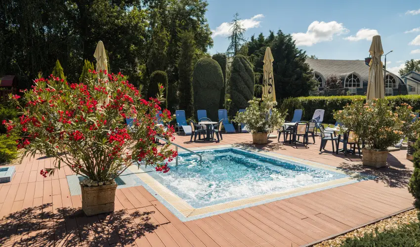 Garden Hotel Wellness & Konferencia Szolnok - Édeskettes romantika (min. 2 éj)