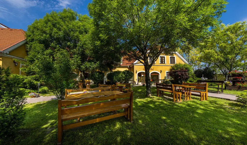 Gastland M0 Hotel Szigetszentmikls - Hsvt