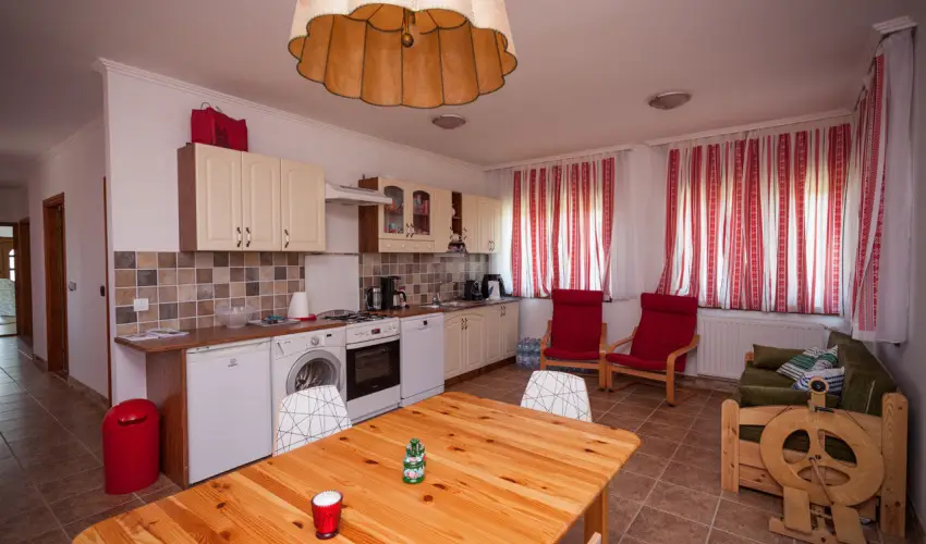 Gedeon Tanya-Panzi Jakabszlls - Hsvt