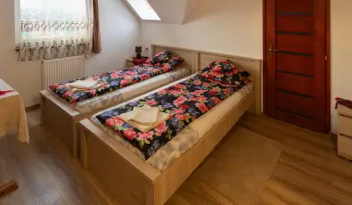 Gedeon Tanya-Panzi Jakabszlls