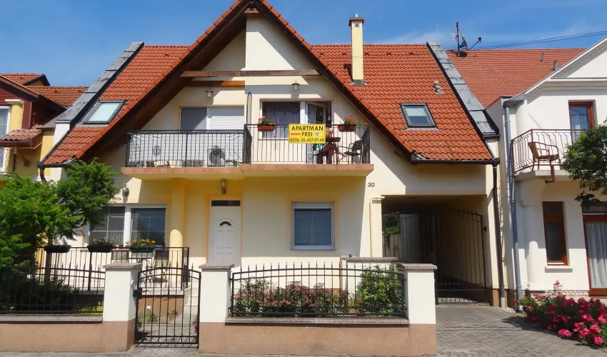 Gere Luxus Apartman Harkny - Hsvt (min. 2 j)