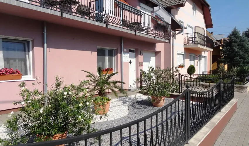 Gere Art & Exclusive Apartman Harkny - Hsvt (min. 3 j)