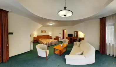 Gerby Kria Hotel s Lovasudvar Lajosmizse