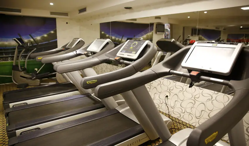 Golden Ball Club Hotel Gyr - Hsvt (min. 2 j)