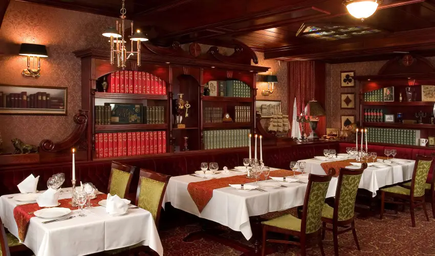 Golden Ball Club Hotel Gyr - Hsvt (min. 2 j)