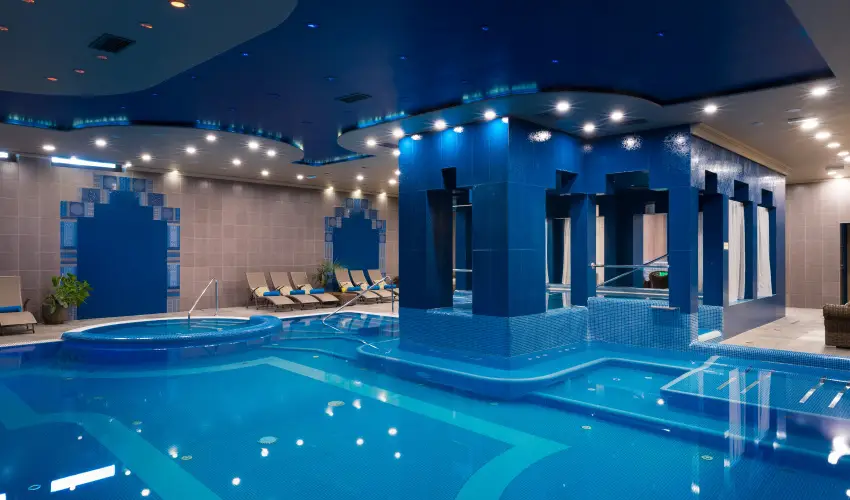 Golden Ball Club Hotel Gyr - Hsvt (min. 2 j)