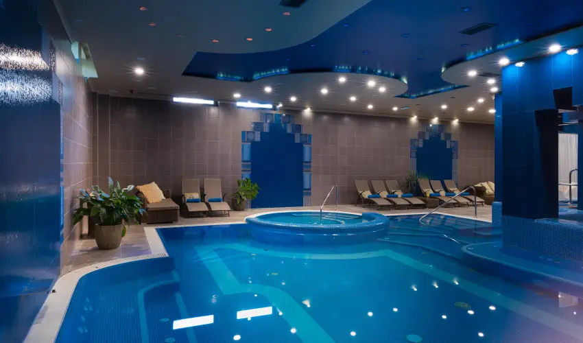 Golden Ball Club Hotel Gyr - Hsvt (min. 2 j)