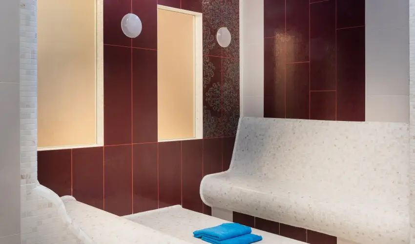 Golden Ball Club Hotel Gyr - Hsvt (min. 2 j)