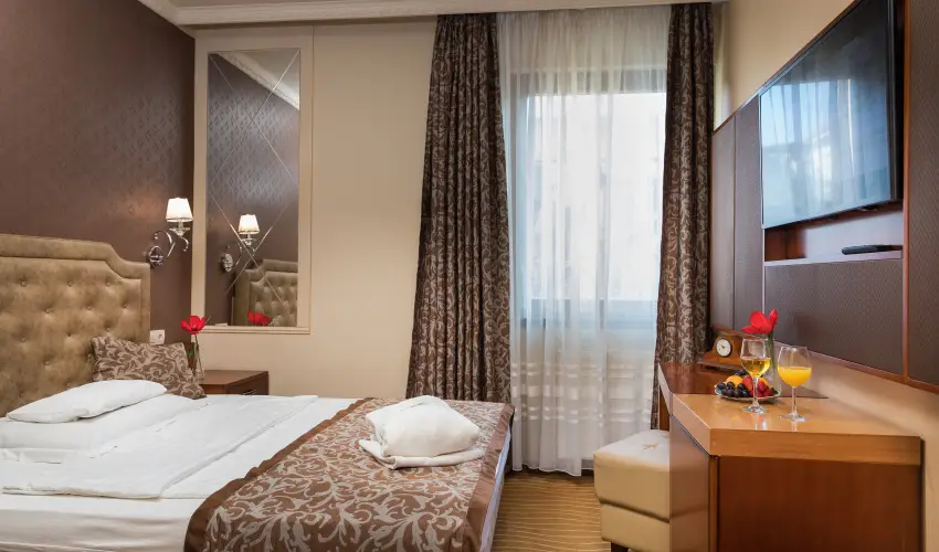 Golden Ball Club Hotel Gyr - Hsvt (min. 2 j)