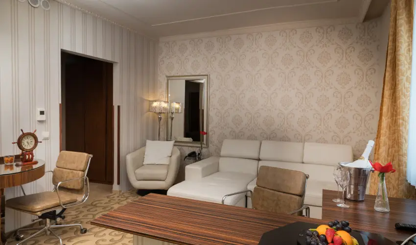 Golden Ball Club Hotel Gyr - Hsvt (min. 2 j)