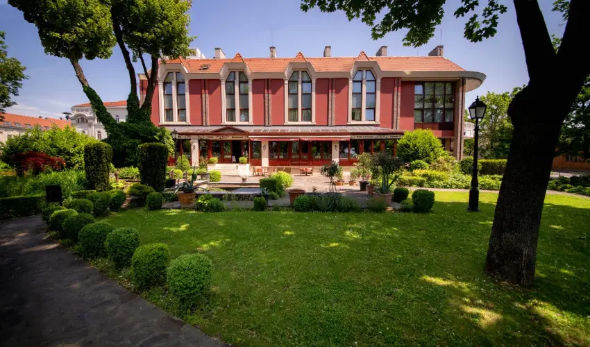 Golden Ball Club Hotel Gyr - Hsvt (min. 2 j)