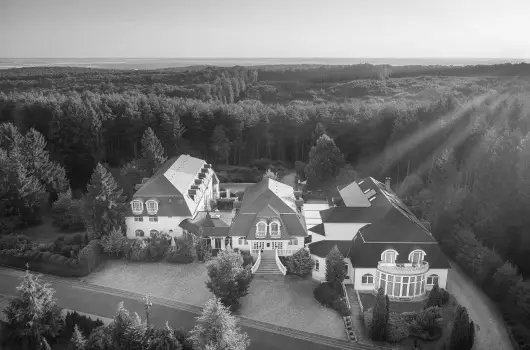 Gosztola Gy�ngye-az erd� sz�llod�ja - H�sv�t