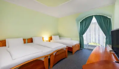 Gosztola Gyngye-az erd szllodja Gosztola