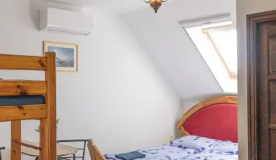 Gyulavez�r-Csob�nci Pihen� Vend�gh�z Gyulakeszi