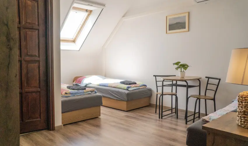 Gyulavez�r-Csob�nci Pihen� Vend�gh�z Gyulakeszi - H�sv�t (min. 2 �j)