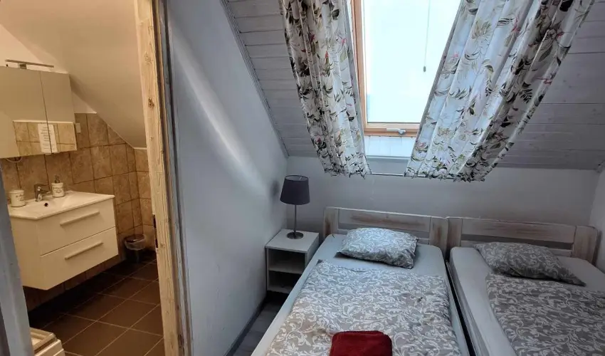 Gyulavez�r Lovasbirodalma Panzi�  Gyulakeszi - H�sv�t (min. 2 �j)