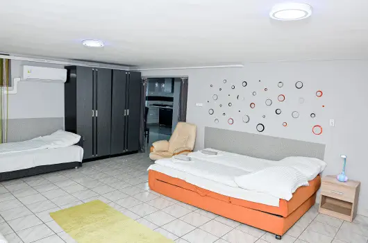 Hajnal Apartman - Hsvt