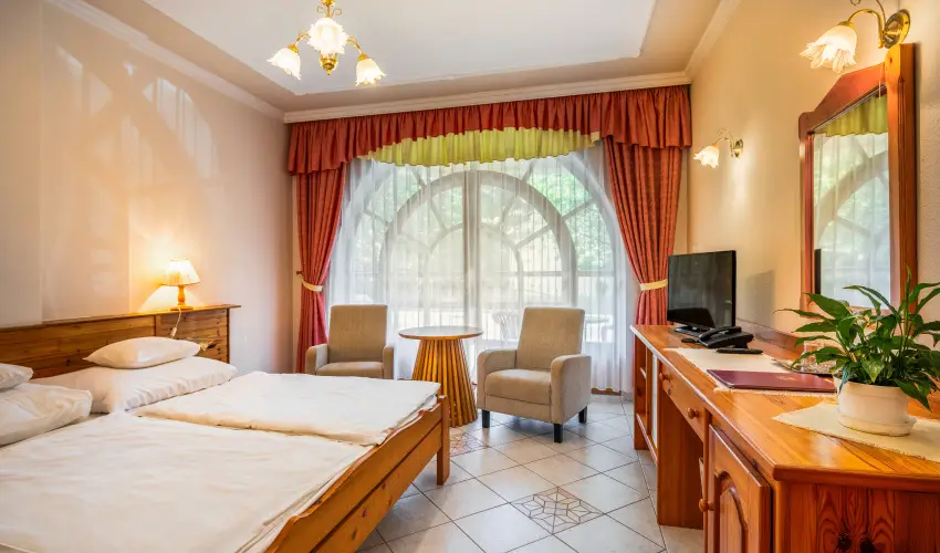 Hajd� Kast�ly Hotel Hajd�szoboszl� - H�sv�t (min. 2 �j)