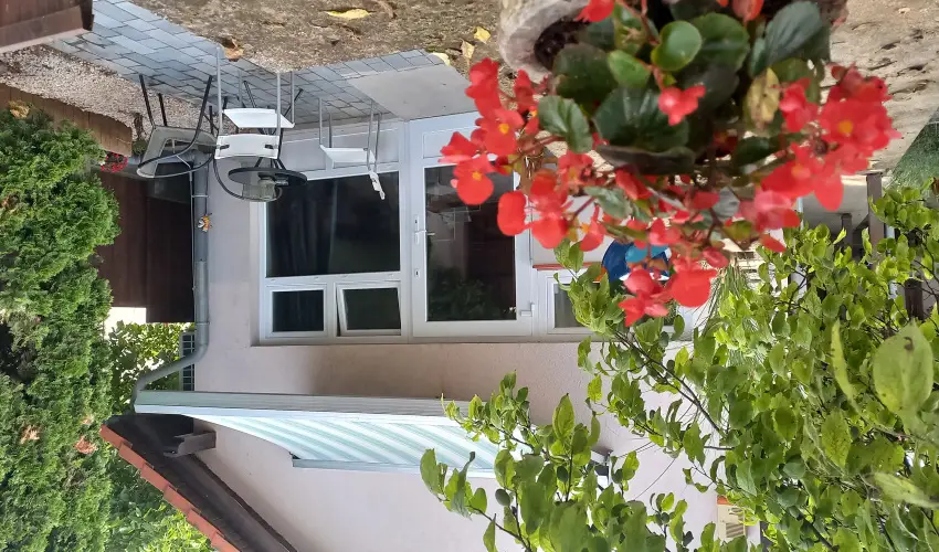 Hanga-lak Velence - Hsvt (min. 2 j)