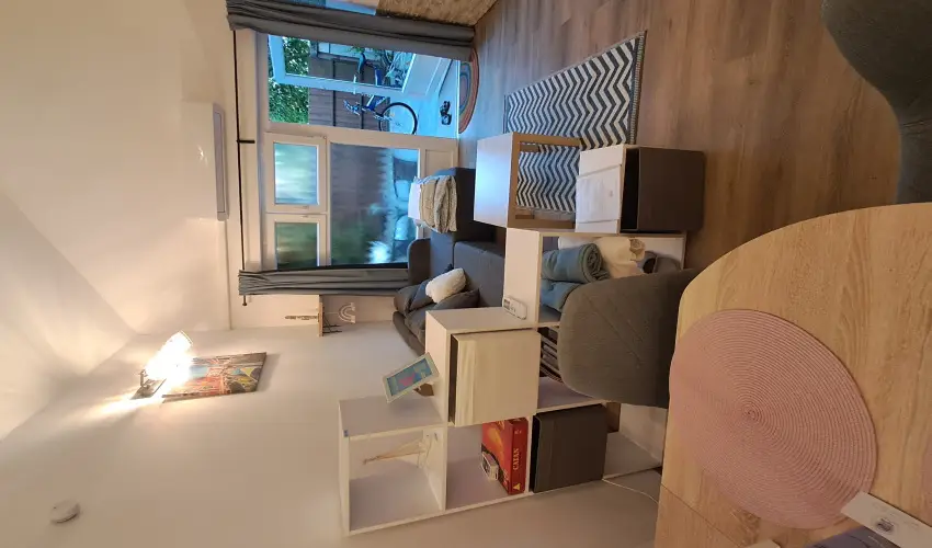 Hanga-lak Velence - Hsvt (min. 2 j)