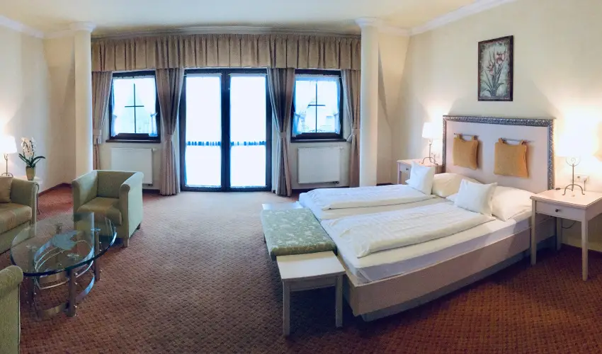 Htkti Wellness Hotel & Lovaspark Mr - Hsvt